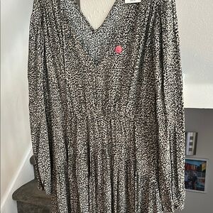 A New Day Black and Cream V-Neck Bishop Sleeve Dress